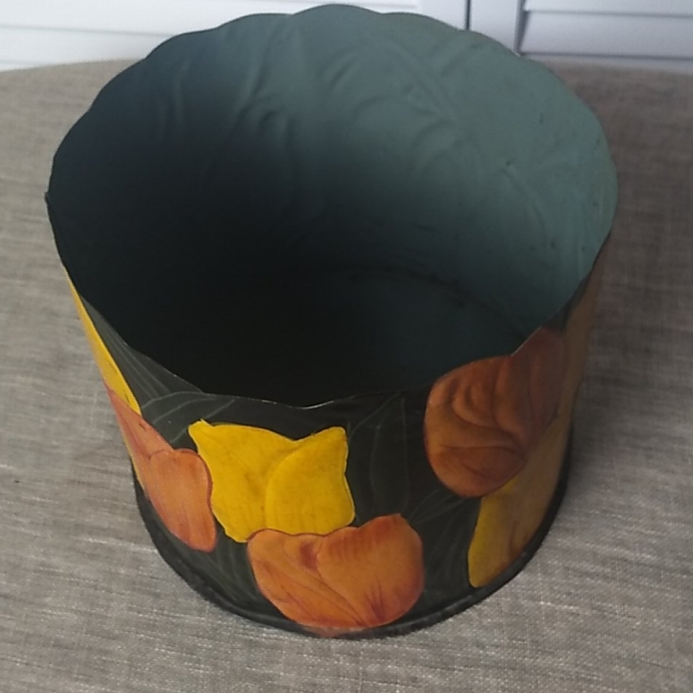 Hosley Sculpture 1993 Vintage Floral Container